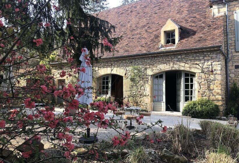 חדר דלוקס, La Tour De Cause