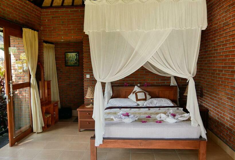 スタンダードバンガロー, Embang Homestay