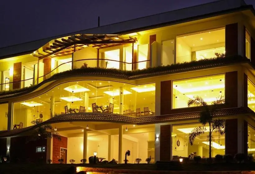 スタンダードトリプルルーム, Room In Guest Room   Lakerose Wayanad Resort   Superior Lake View