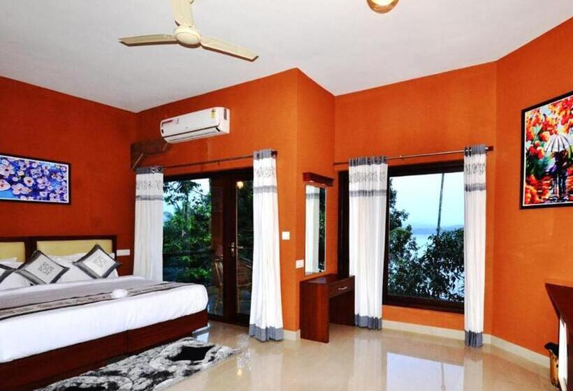 Standard Trippelrum, Room In Guest Room   Lakerose Wayanad Resort   Superior Lake View