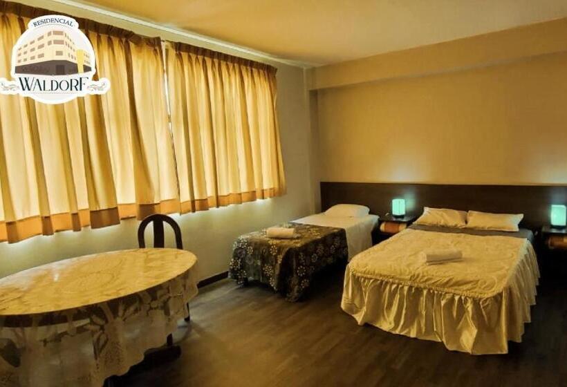 اتاق خانوادگی, Waldorf
