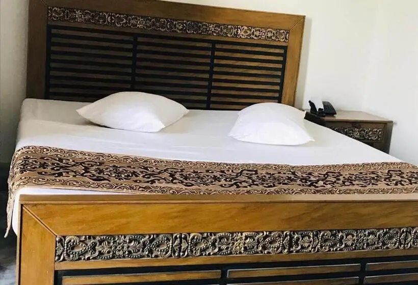 اتاق لوکس, Pakeeza One