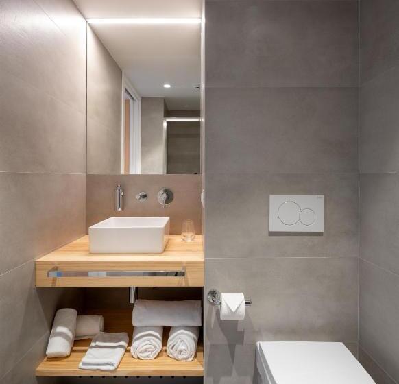 اتاق سوپریور با چشم‌انداز شهر, Cristina Enea Rooms