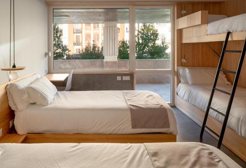 家庭间, Cristina Enea Rooms