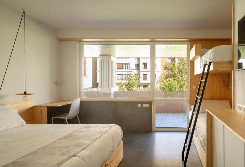 高级家庭房间, Cristina Enea Rooms