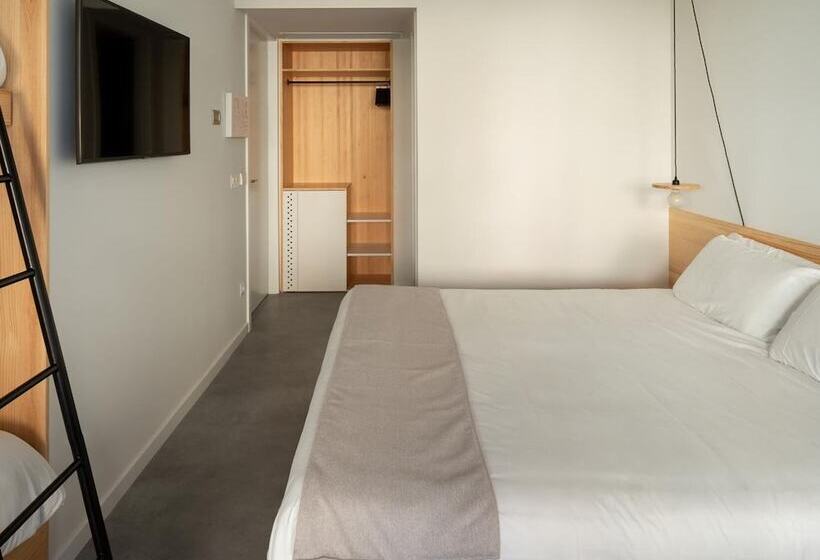 家庭间, Cristina Enea Rooms