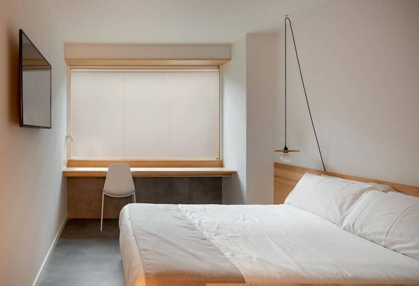 内部经济间, Cristina Enea Rooms