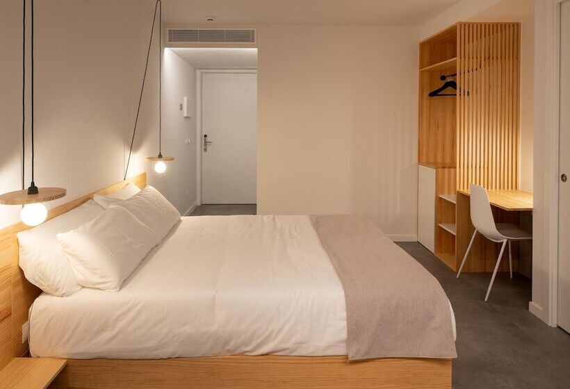 带城市景观的高级房间, Cristina Enea Rooms