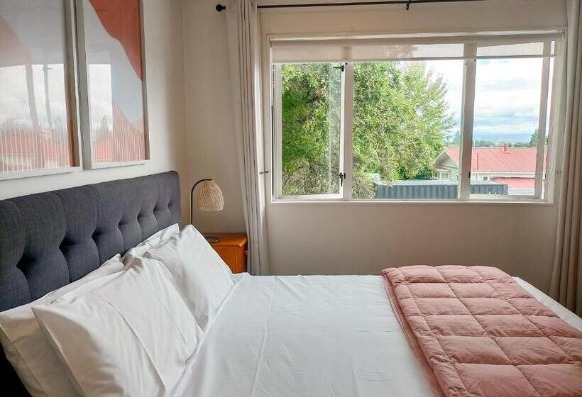 Студия Стандарт, Boutique Motel