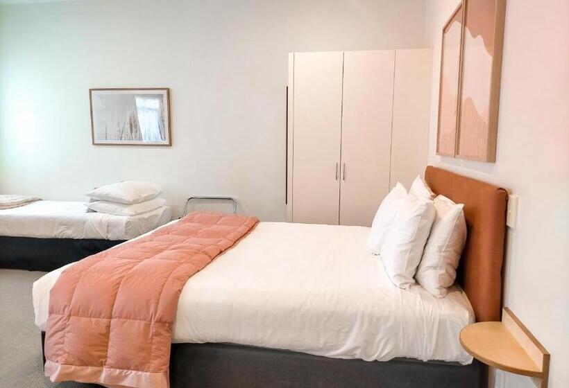 إستوديو قياسى سرير كينج, Boutique Motel