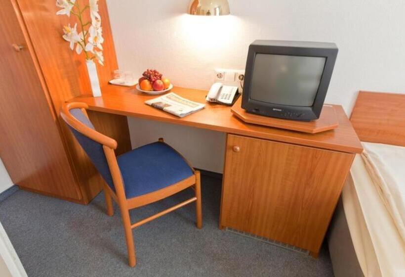 标准间, Commerz Hamburg