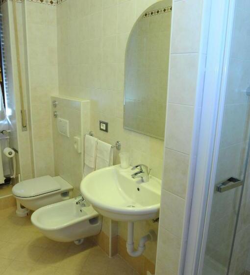 اتاق استاندارد یک نفره, Albergo Meuble Stelvio