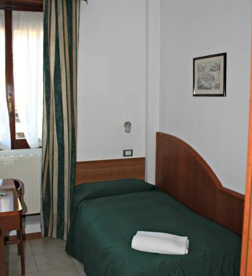 اتاق استاندارد یک نفره, Albergo Meuble Stelvio