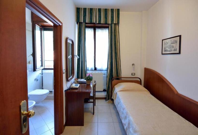 اتاق استاندارد یک نفره, Albergo Meuble Stelvio