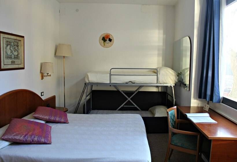 اتاق استاندارد سه نفره, Albergo Meuble Stelvio