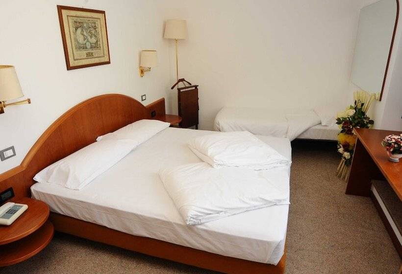 اتاق استاندارد سه نفره, Albergo Meuble Stelvio