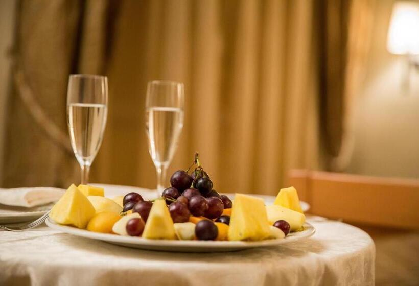 חדר סטנדרט, Ares