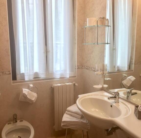 ファミリールーム, Astra