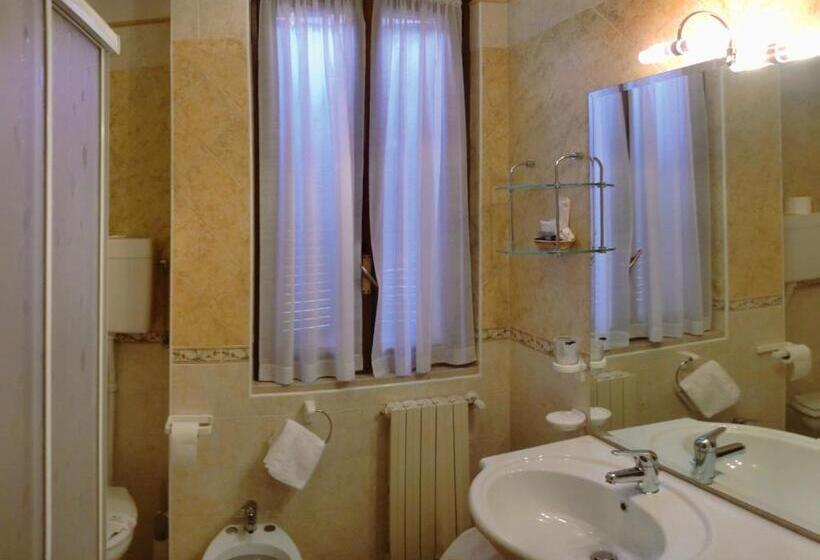 ファミリールーム, Astra