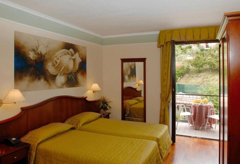 スタンダードルーム, Astra