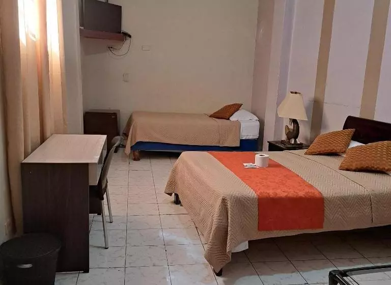 Standard-huone, Atlantic Suites