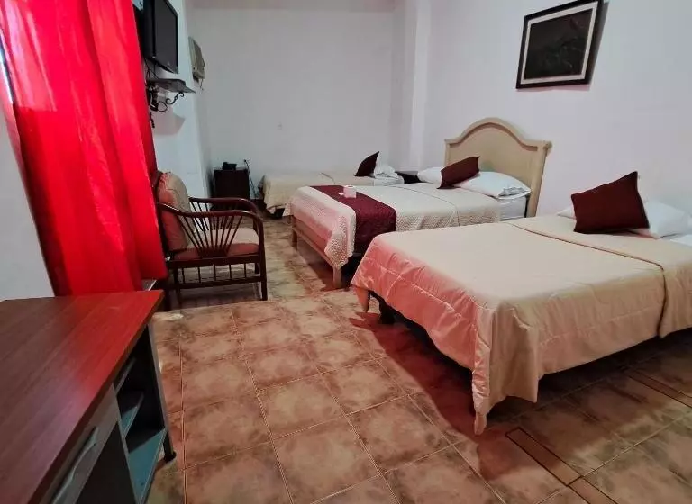Standard Kolmen Hengen Huone, Atlantic Suites