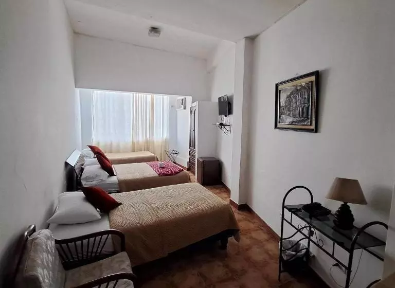 Standard Kolmen Hengen Huone, Atlantic Suites