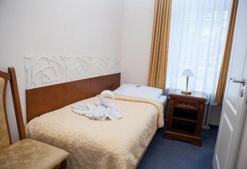 اتاق استاندارد چهار تخته, Baden