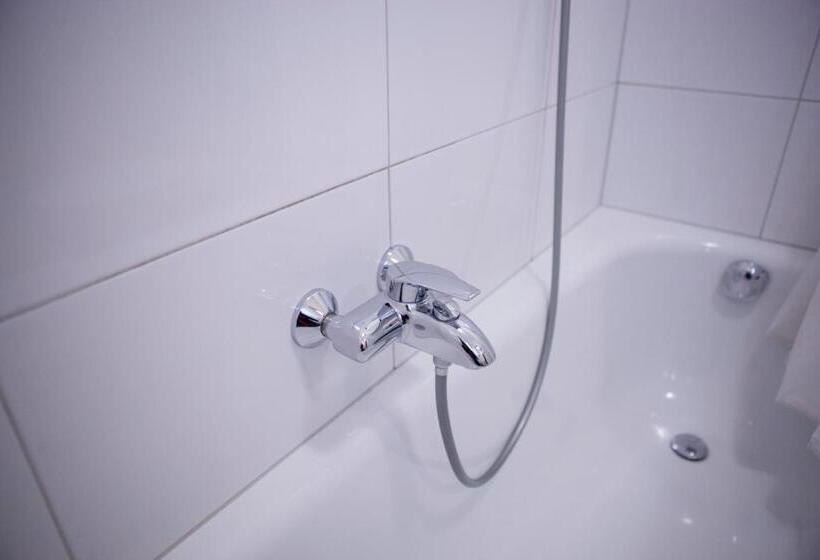 اتاق استاندارد, Baden