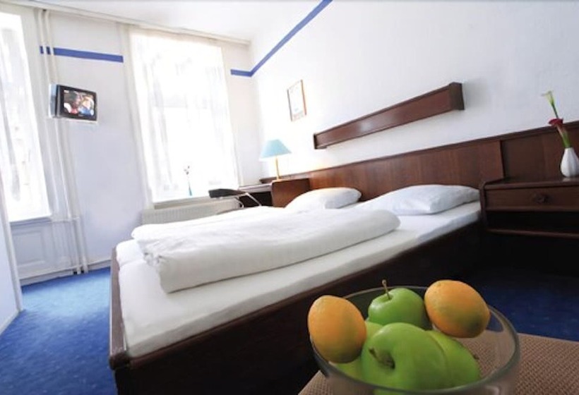 标准间, Commerz Hamburg