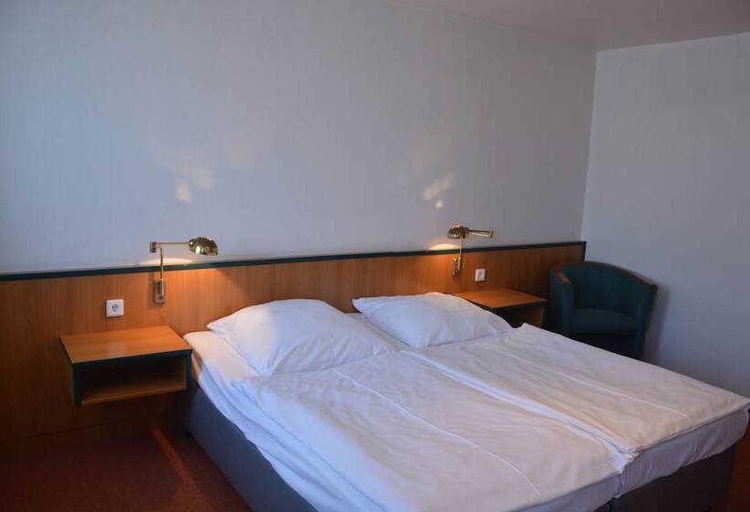 标准间, Commerz Hamburg