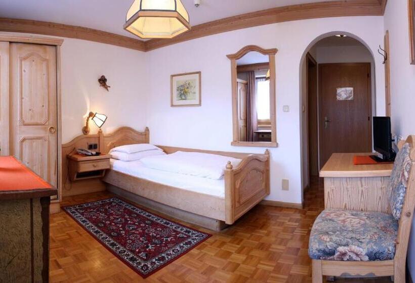 غرفة قياسية فردية, Dolomiti Madonna