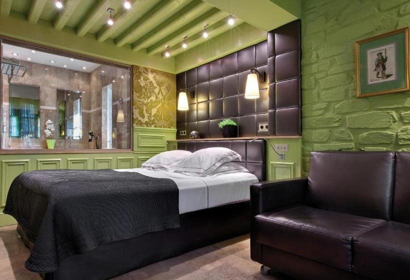 اتاق سوپریور سه تخته, Hôtel Du Château & Spa   Teritoria