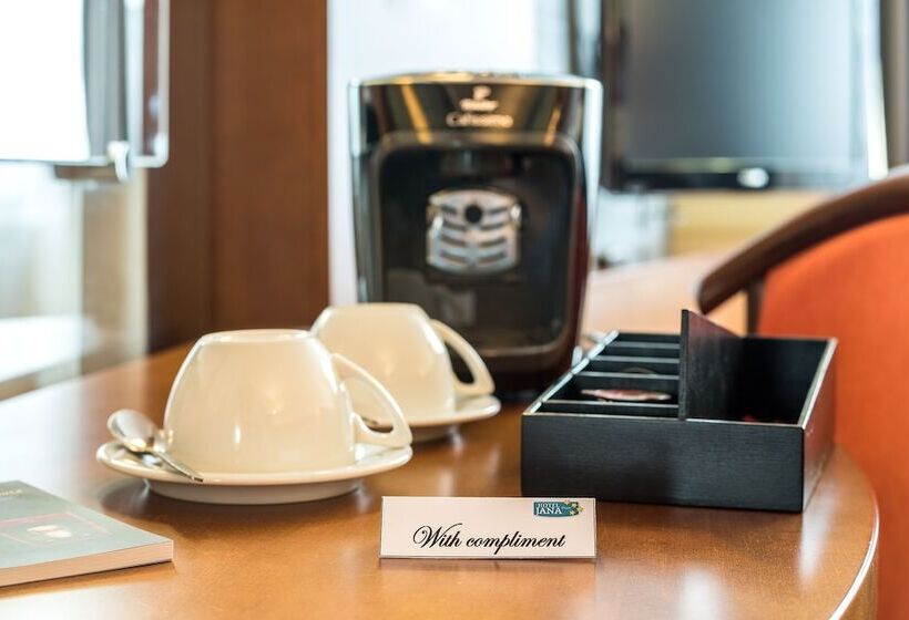 プレミアムスイート, Jana