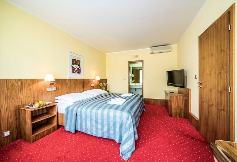 プレミアムスイート, Jana