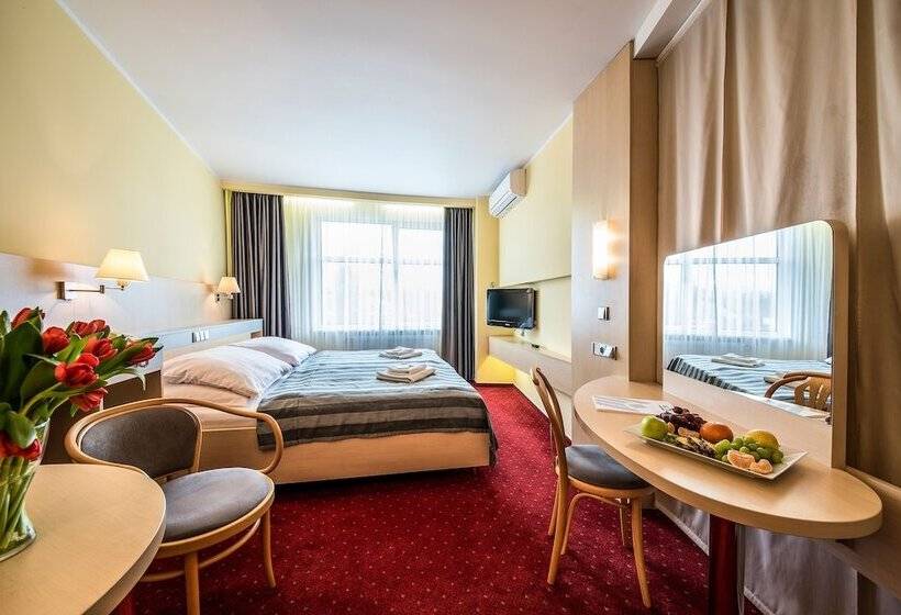 ジュニアスイート, Jana