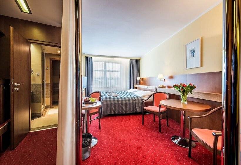 ジュニアスイート, Jana