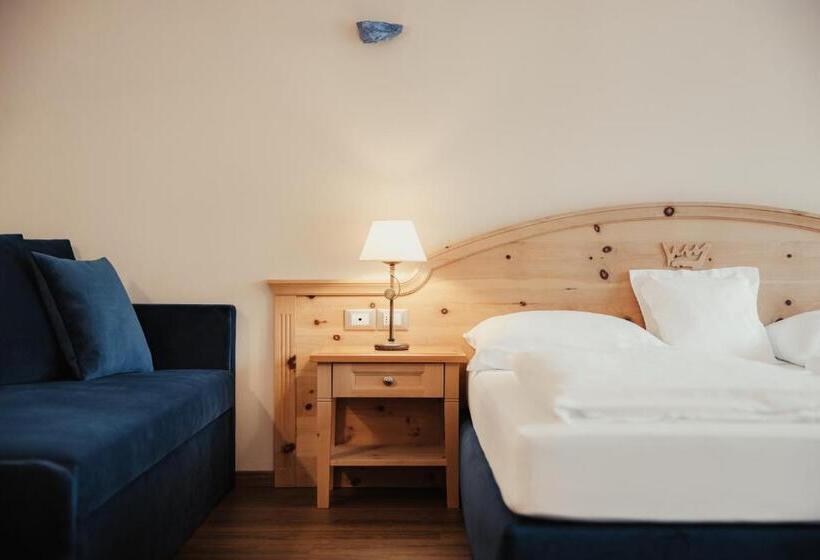 اتاق سوپریور, Kristallhotel Corona Krone