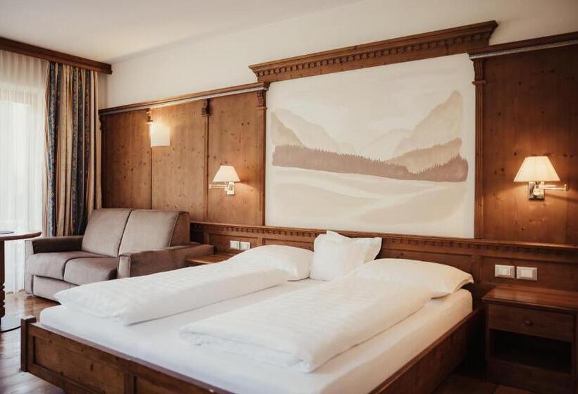 חדר סופריור עם מרפסת, Kristallhotel Corona Krone