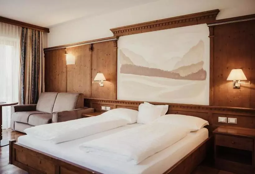 バルコニー付きスーペリアルーム, Kristallhotel Corona Krone