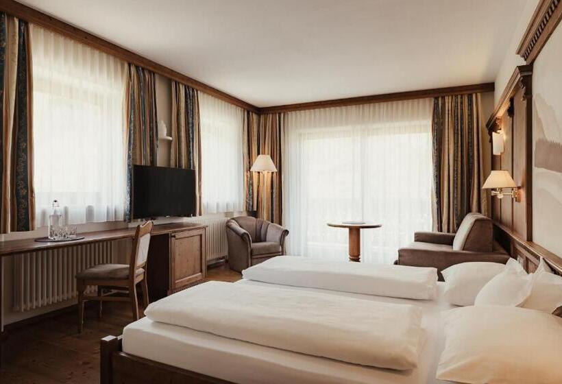اتاق سوپریور با بالکن, Kristallhotel Corona Krone