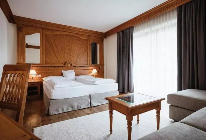 バルコニー付きスーペリアルーム, Kristallhotel Corona Krone