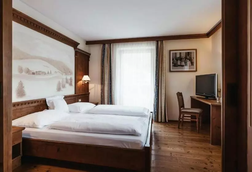 スイート, Kristallhotel Corona Krone