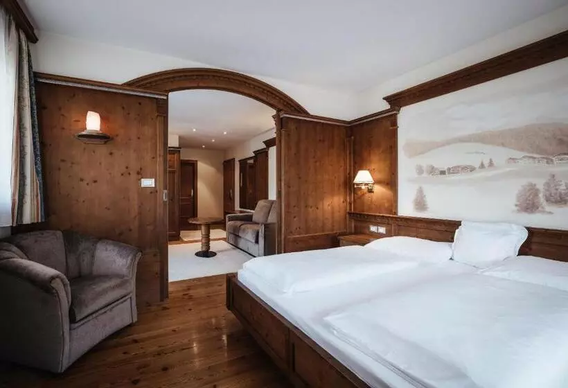 スイート, Kristallhotel Corona Krone