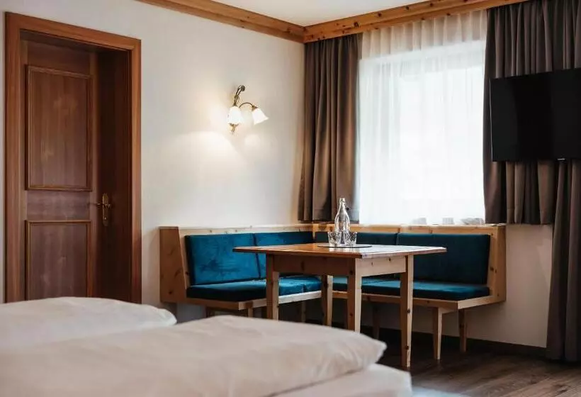 ジュニアスイート, Kristallhotel Corona Krone