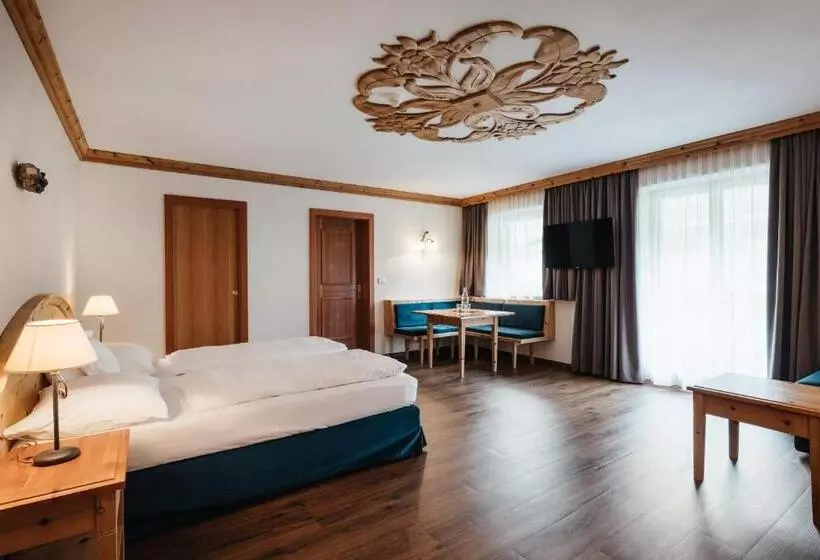 ジュニアスイート, Kristallhotel Corona Krone