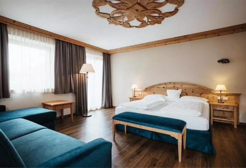 ジュニアスイート, Kristallhotel Corona Krone