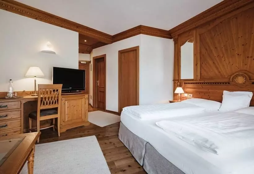バルコニー付きスーペリアルーム, Kristallhotel Corona Krone