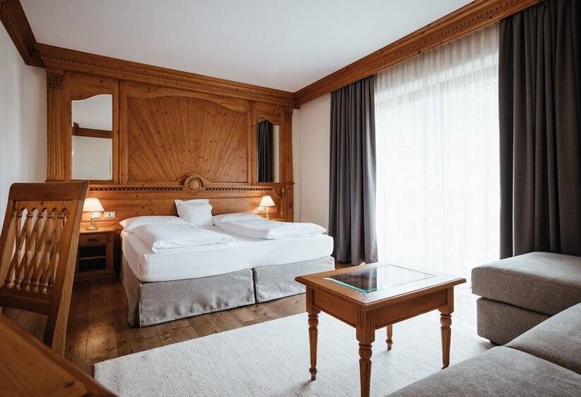 غرفة سوبيريور مزودة بشرفة, Kristallhotel Corona Krone