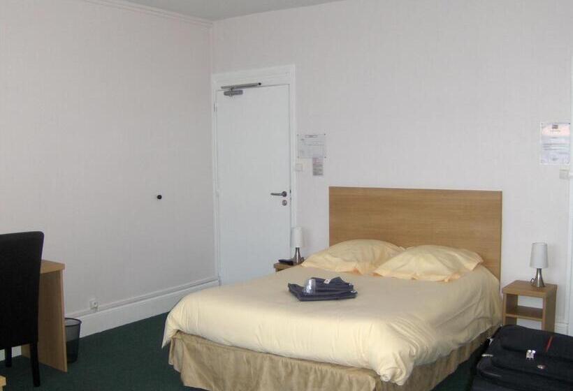 スタンダードトリプルルーム, La Tour De Crecy